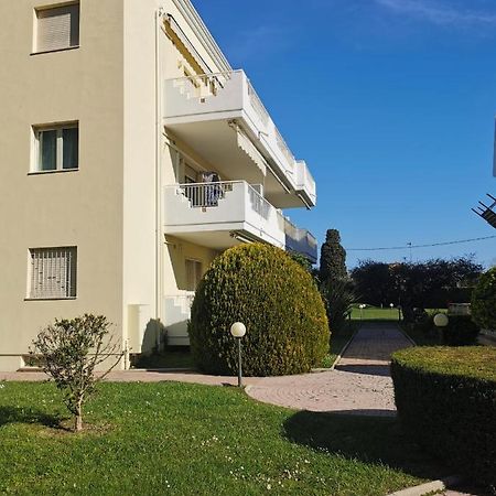 Il Piacere Apartment Pineto Luaran gambar